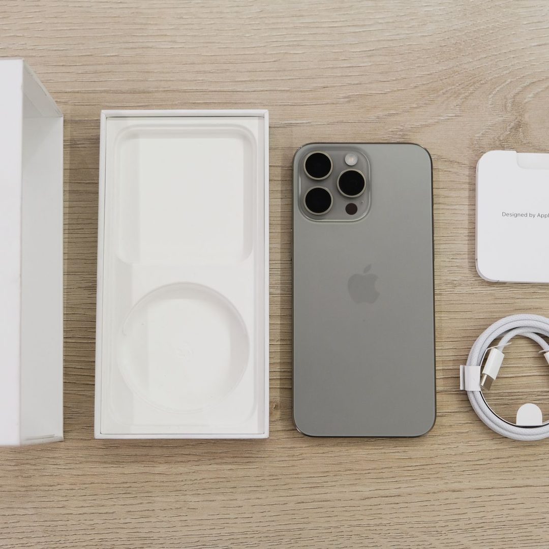 Kutusuyla birlikte ikinci el akıllı telefon